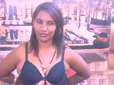 IndianQueen30 live cam on StripChat