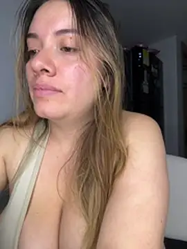 valery_mora webcam