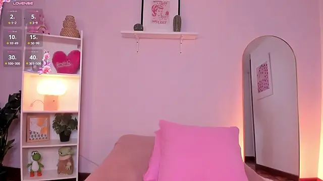 solsireth live cam on StripChat