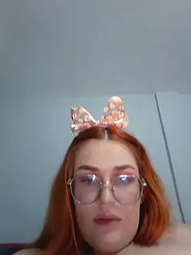 serenaawild1 live cam on StripChat