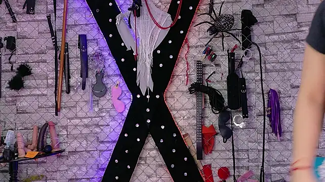 Denna_bdsm_ live cam on StripChat