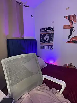 spicyferny live cam on StripChat