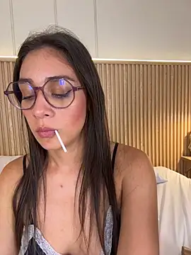 NahimiThompson live cam on StripChat