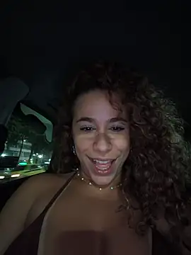 vivianeleoa live cam
