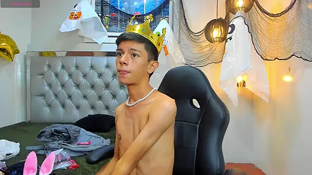 fem_danny7 live cam