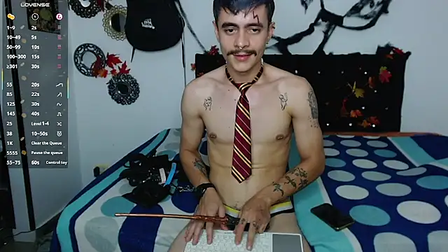 PaleVibes on Stripchat
