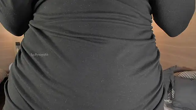nayah__ live cam on StripChat