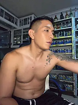 OliverWest04 live cam
