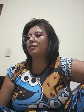 BlondeMilf69 live cam on StripChat