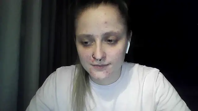 LeaWetGirl live cam on StripChat
