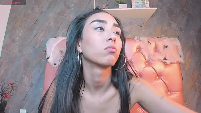 may_beautiful live cam on StripChat