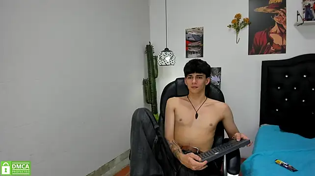 AmethystShadow17 live cam on StripChat