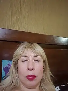 SelinaLovqx live cam on StripChat