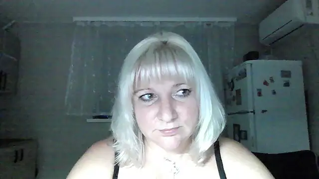 MeilomaWesa live cam on StripChat