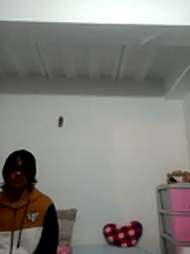 Leandona live cam on StripChat