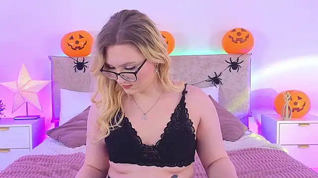 Jules_night live cam on StripChat