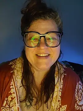 ticklesquirt live cam on StripChat