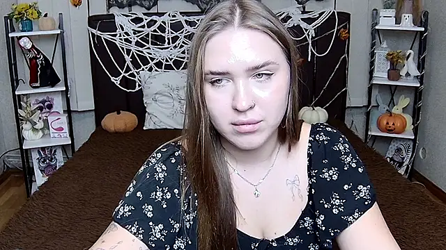 LauraHlot