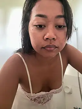 Juliet_official_pro live cam on StripChat