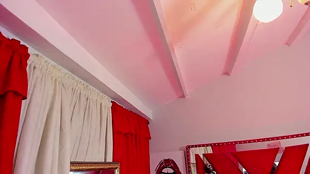 EmmaSantana live cam on StripChat