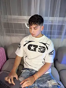 OLIVER_K live cam