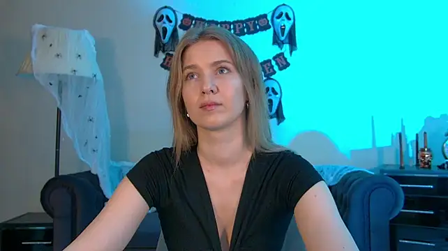 CasandraMarc live cam on StripChat