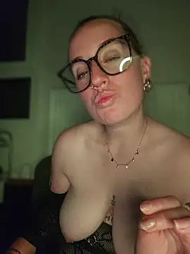 Lindsay_00off