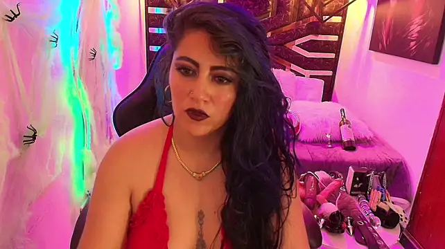 scarleth_blue