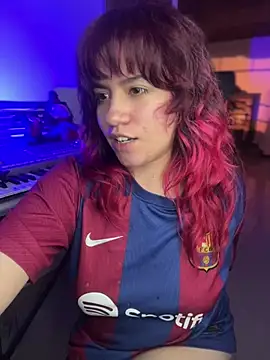 NikkiNix