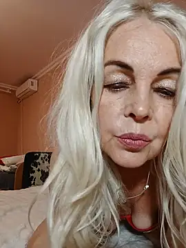 StylishAmelia54
