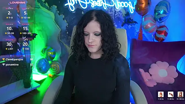 Curly_Cleo live cam on StripChat