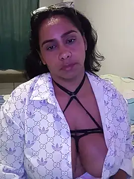 annie_maracas