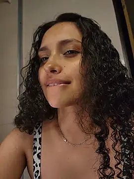 Lucy_Marin live cam on StripChat