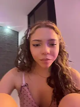 Mia_honey3 live cam on StripChat