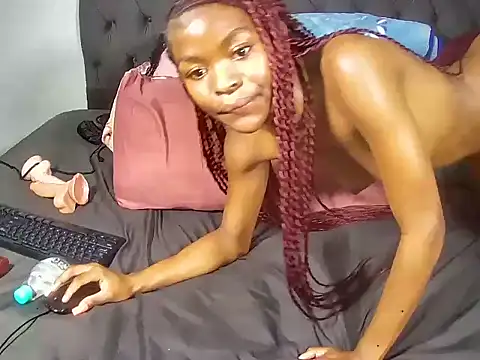 Puxxyclutt live cam on StripChat