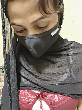Hot_Saraa04