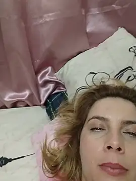 Tiffany_bella live cam on StripChat