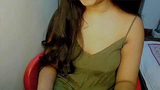 hot_diyaaahhh live cam on StripChat