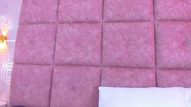 LilyRoxi live cam preview