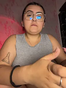 Karo_Velvet live cam on StripChat