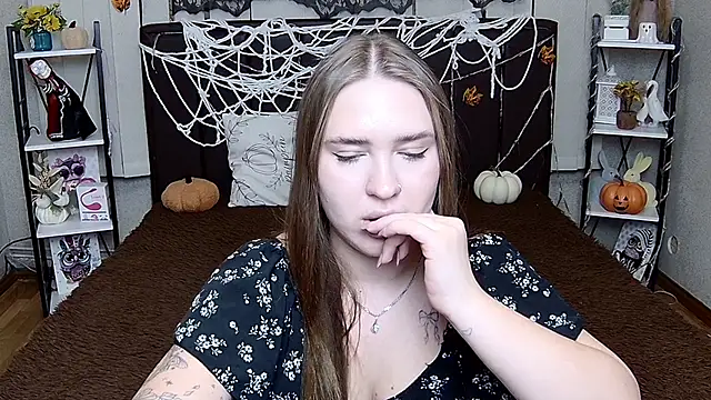 LauraHlot live cam on StripChat