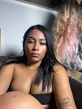ISIS__DOLL live cam on StripChat