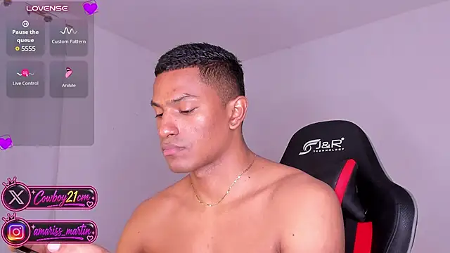 JossJordan4 live cam on StripChat
