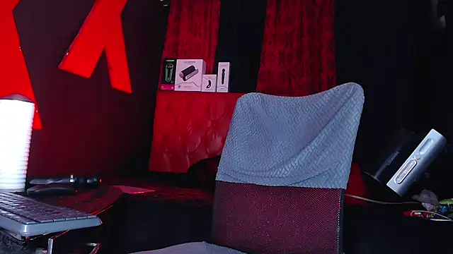 abrilbigcock live sex cam