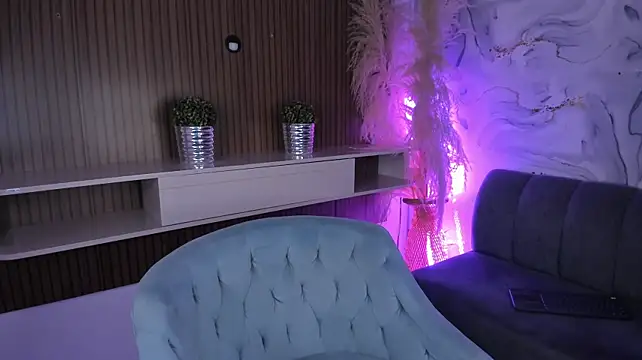 VictoriaMonroee_