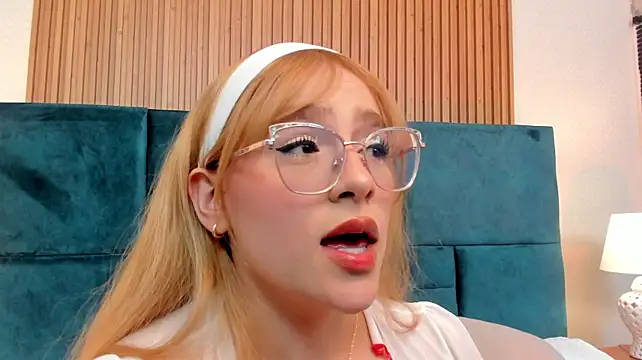 Amber_kiss_