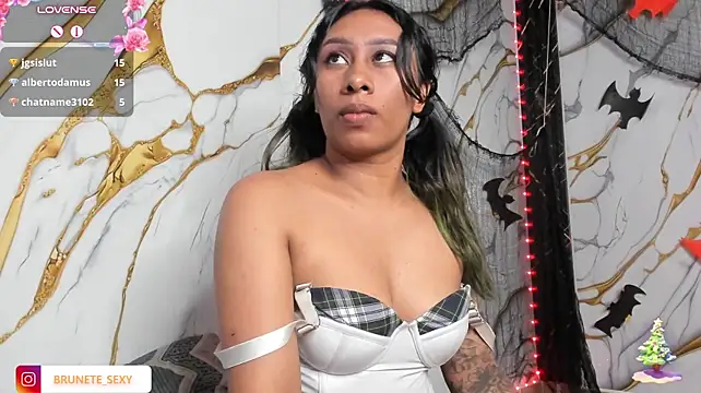 sexy_brunette_12 live cam on StripChat