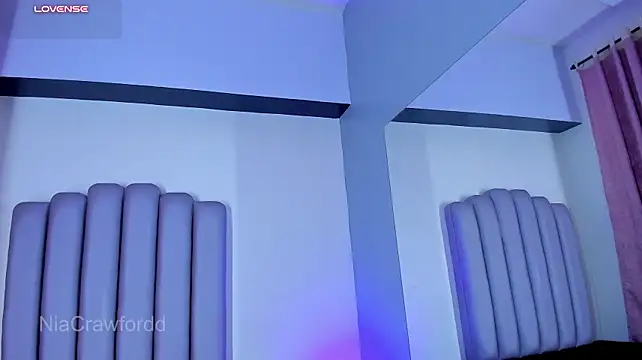 NiaCrawfordd
