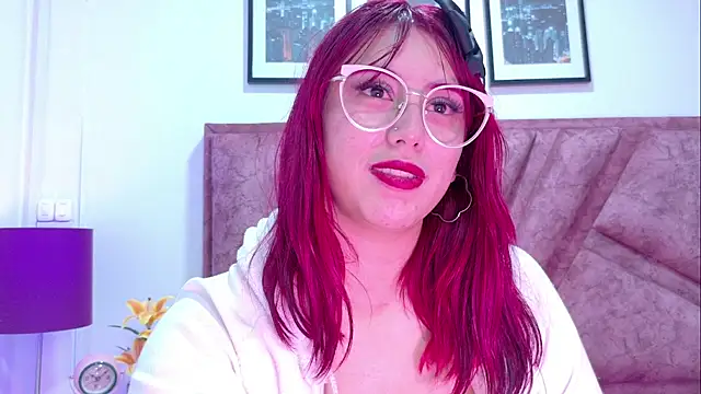 MaddyMills_