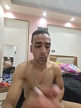 highguy live cam on StripChat